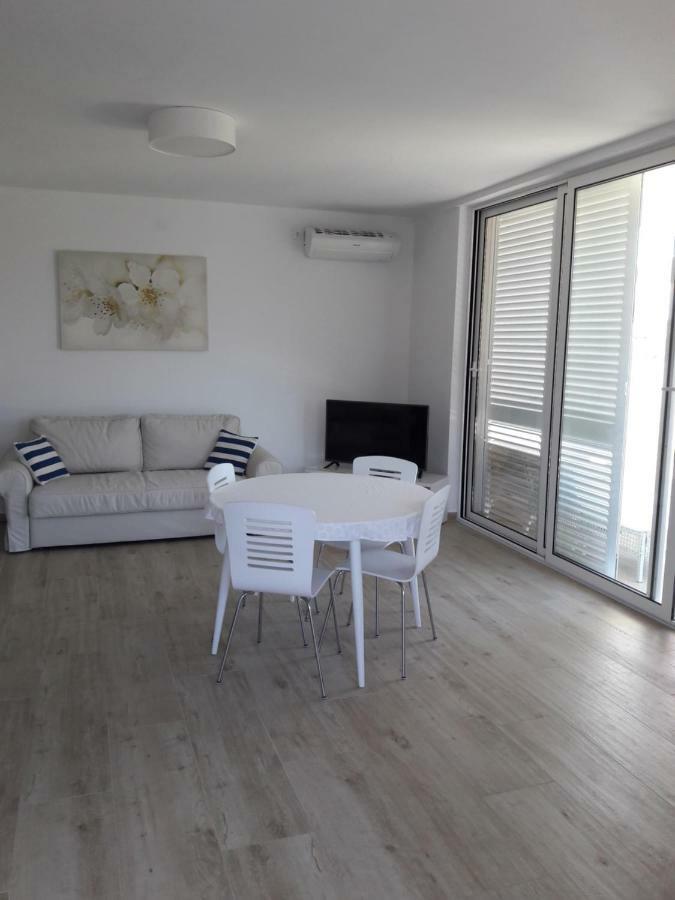 Apartment Marina Силба Екстериор снимка